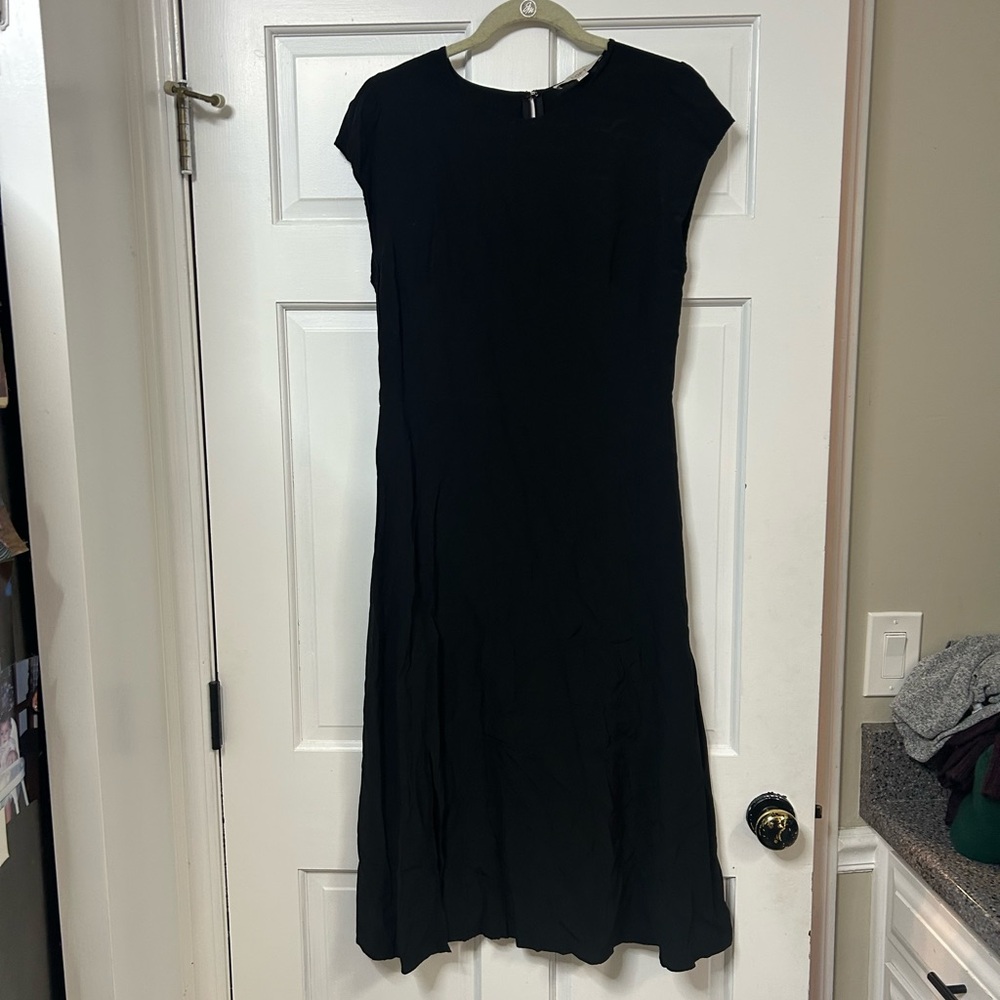 LOFT Black Cap-Sleeve Maxi Dress